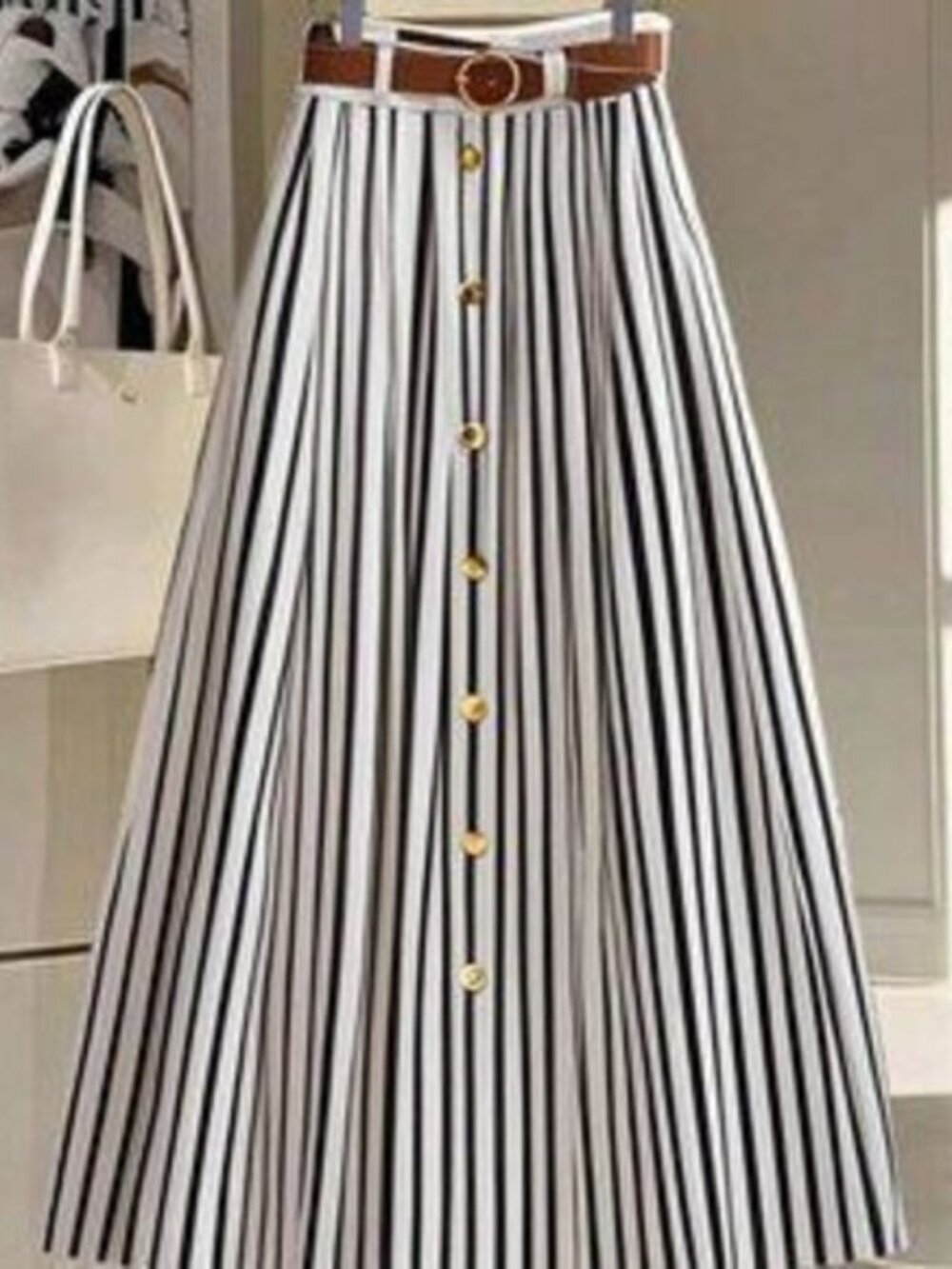 Black And White Casual Women's Pleated Maxi Skirt With Faux Leather Belt